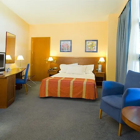 Exe Isla Cartuja Hotel Seville